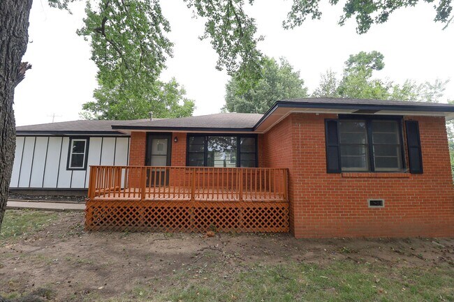 Foto del edificio - Cute Tulsa Home Available Now! 3 bedrooms ...