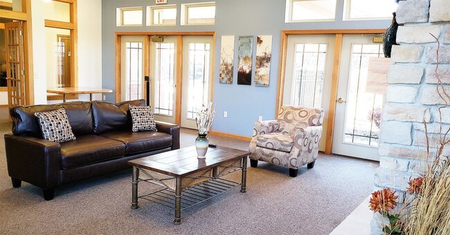 Building Photo - 200 Prairie Heights Dr