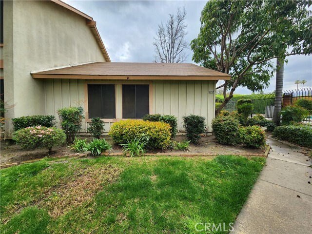 Primary Photo - 1355 N San Diego Ave