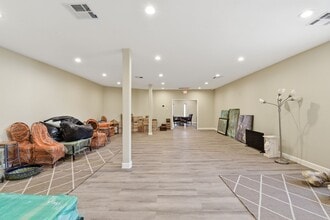 Building Photo - 3911 Fulton St
