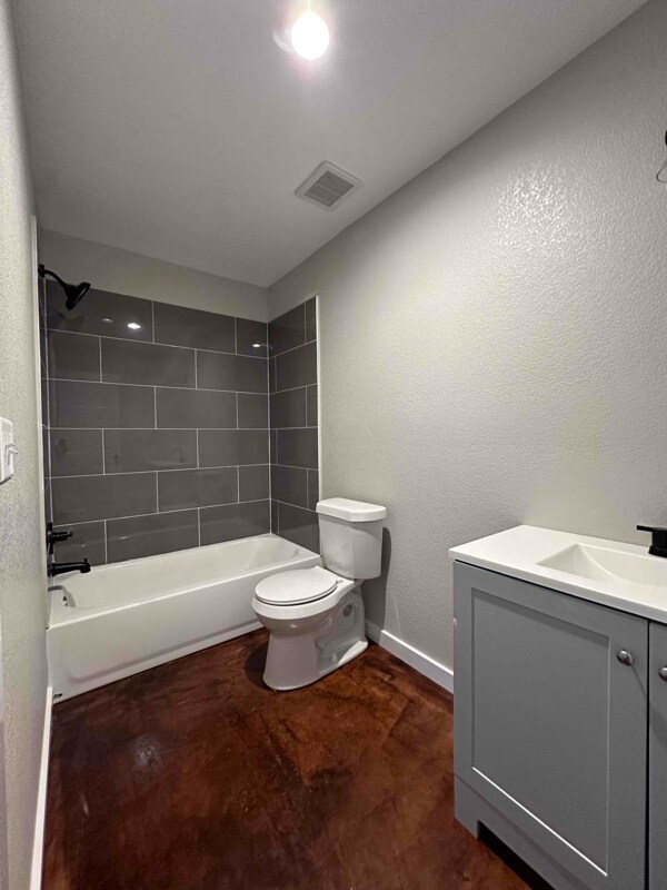 Primary Photo - 900 W Highland Ave