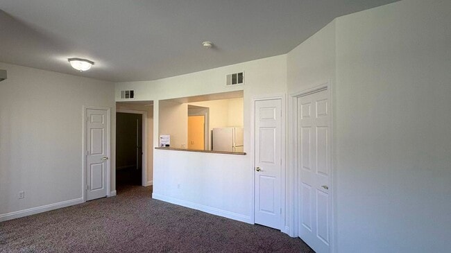 Building Photo - 8000 W Badura Ave