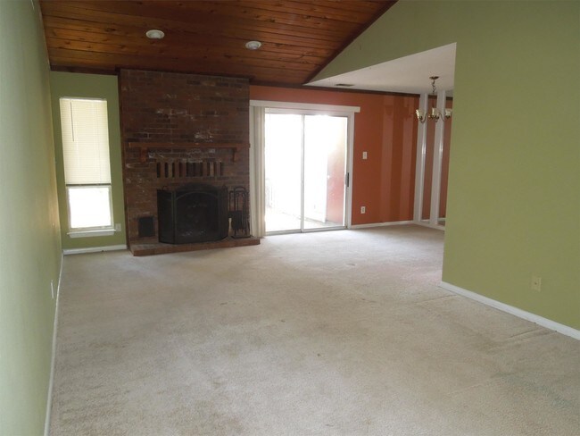 Foto del edificio - 914 Sardis Cove Dr