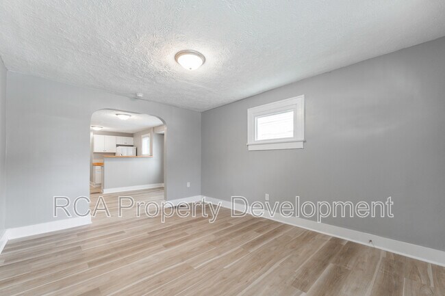 Building Photo - 1425 N Olney St