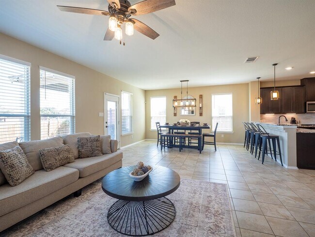 Building Photo - 104 Rocroi Dr
