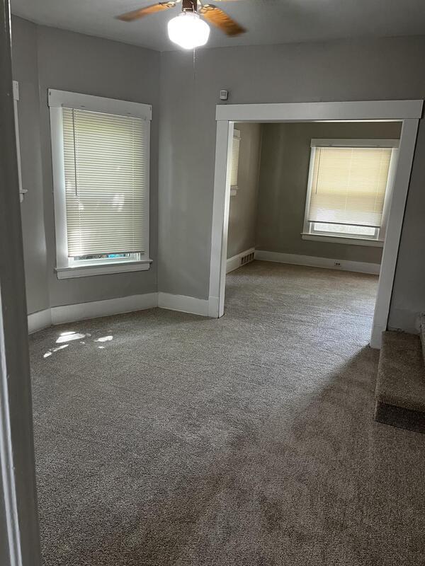 Building Photo - 3403 W 98th St