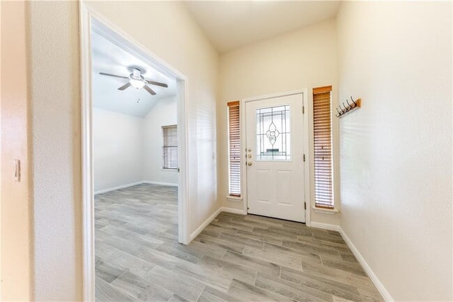 Building Photo - 8128 Campeche Bay Pl