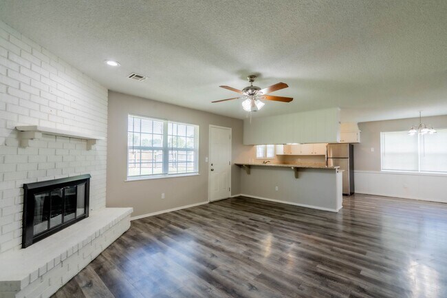 Foto del edificio - 3 Bed | 1 Bath in West Tulsa!