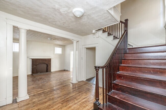 Building Photo - Charming Retreat in Vibrant Brookland Park!
