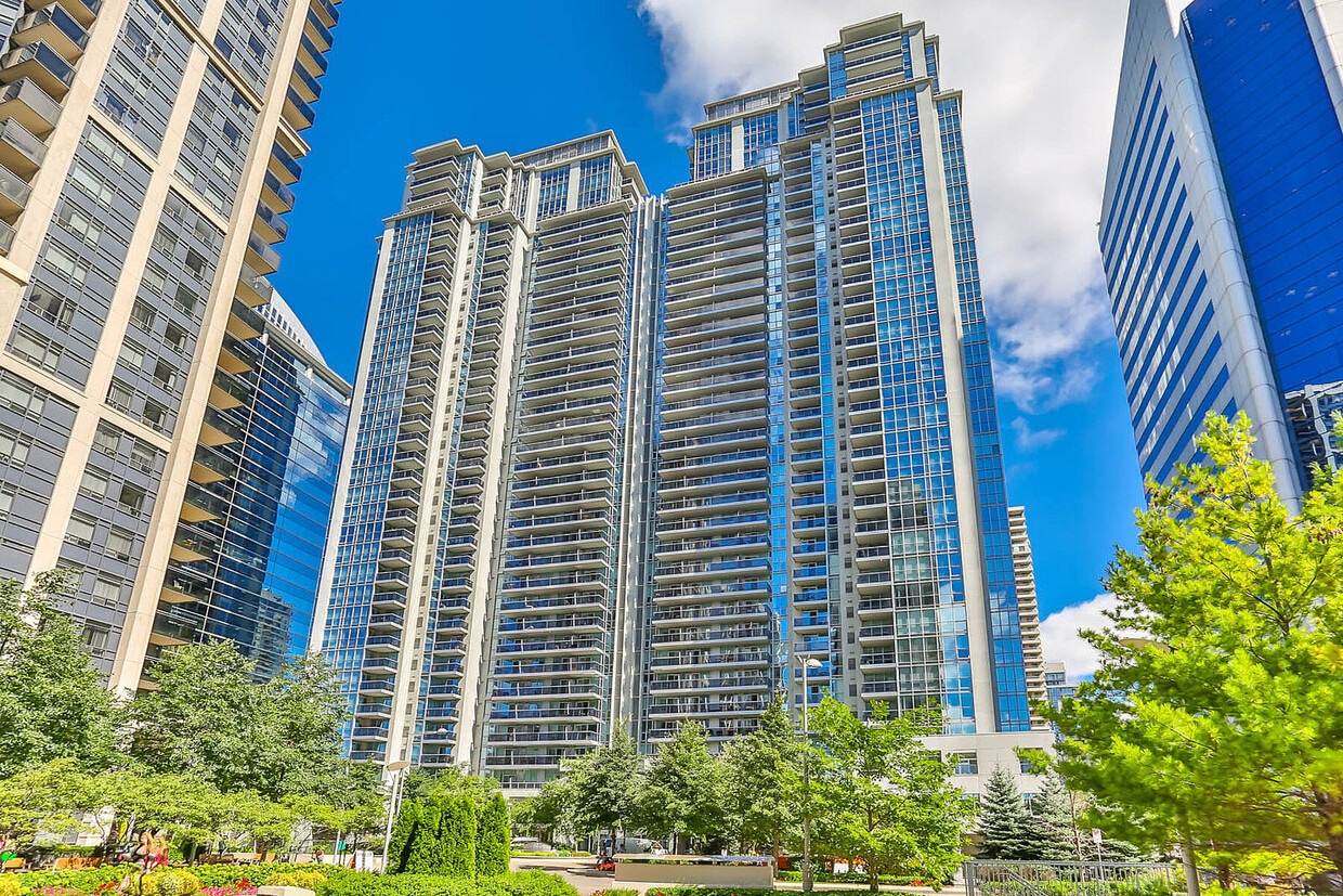 Photo principale - 4968 Yonge St