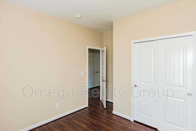 Foto del edificio - 5017 Kensington Pl