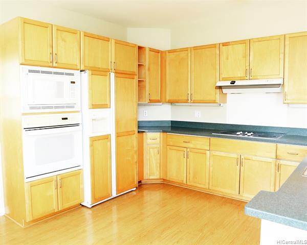 Foto del edificio - 91-214-214 Makaina Pl