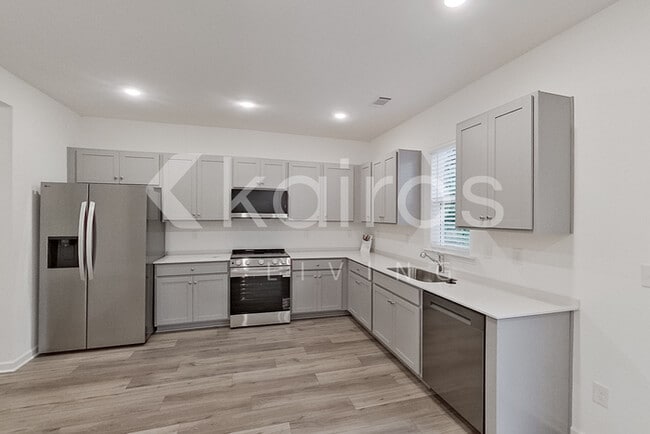 Building Photo - 115 Silver Maple Ln
