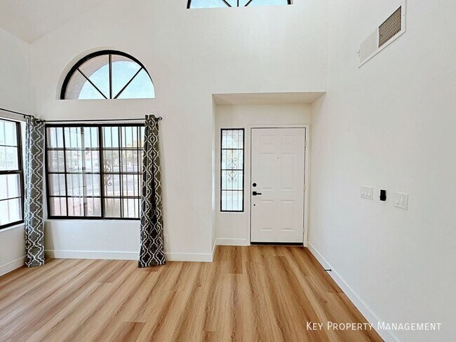 Foto del edificio - 7040 Encore Way