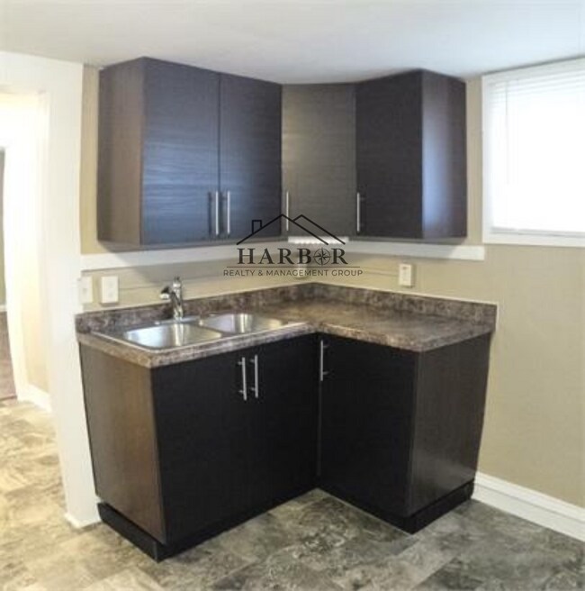 Foto del edificio - 322 6th St SE