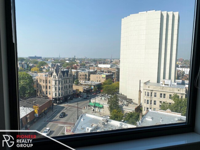 Foto del edificio - 2551 N Clark St