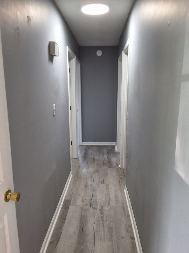Building Photo - Beautiful 3 Bed, 1 Bath Convenient Locatio...