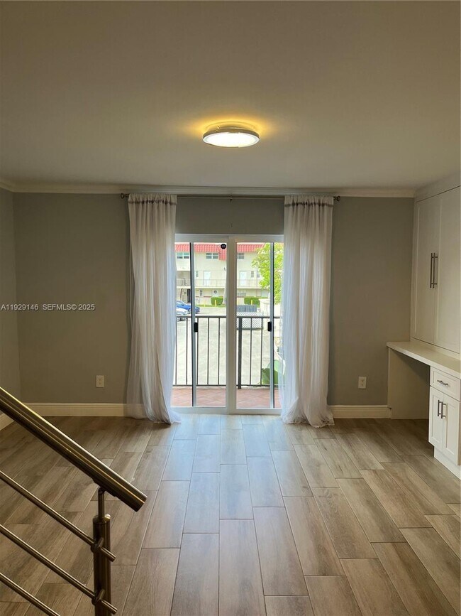 Foto del edificio - 8650 SW 67th Ave