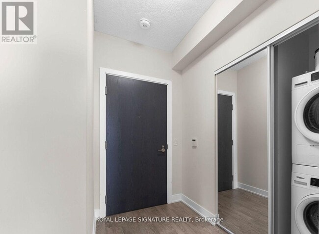 Building Photo - 7 Mabelle Ave