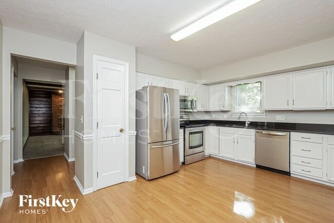 Foto del edificio - 8781 Wildbrook Ct