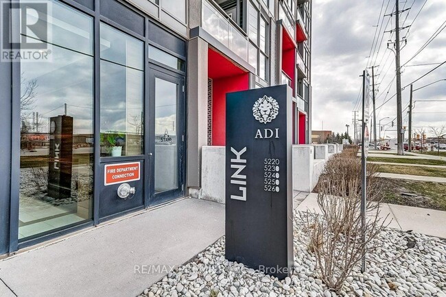 Building Photo - 5260 Dundas St