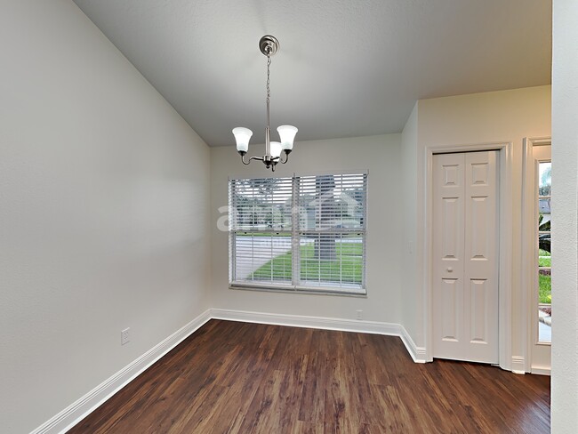 Building Photo - 3826 Bayshore Cir