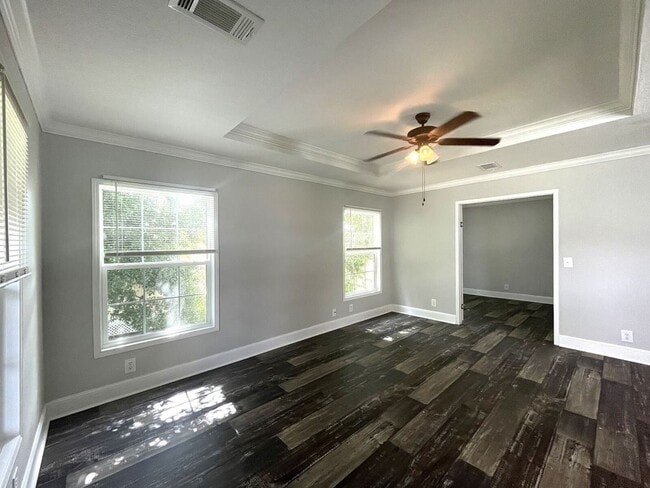 Building Photo - 36116 Plum Ave