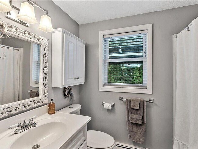 Building Photo - 23 Ships Anchor Dr