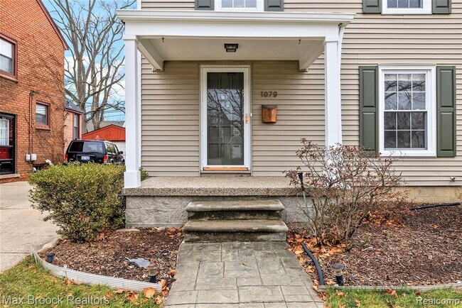 Foto del edificio - 1079 Larkmoor Blvd