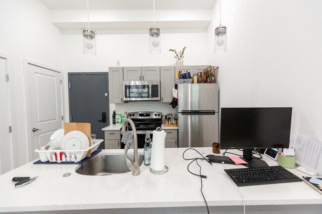 Foto del edificio - 3945 Lancaster Ave