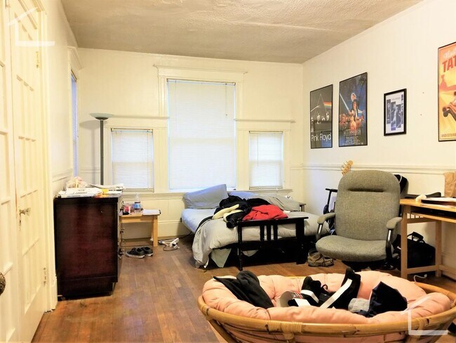 Foto del edificio - Very spacious 2-Bed