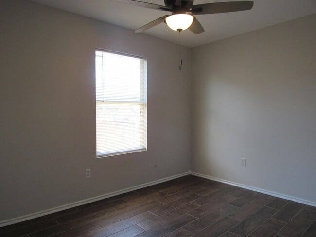 Building Photo - 335 Redfish Dr