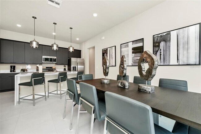 Foto del edificio - 7740 Sandy Ridge Dr