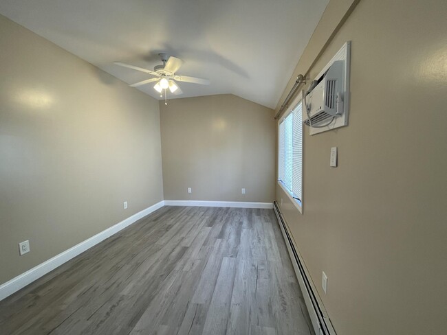 Building Photo - 6 Vincent Pl