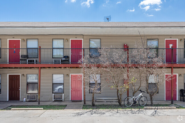 Building Photo - 1706 Powell St