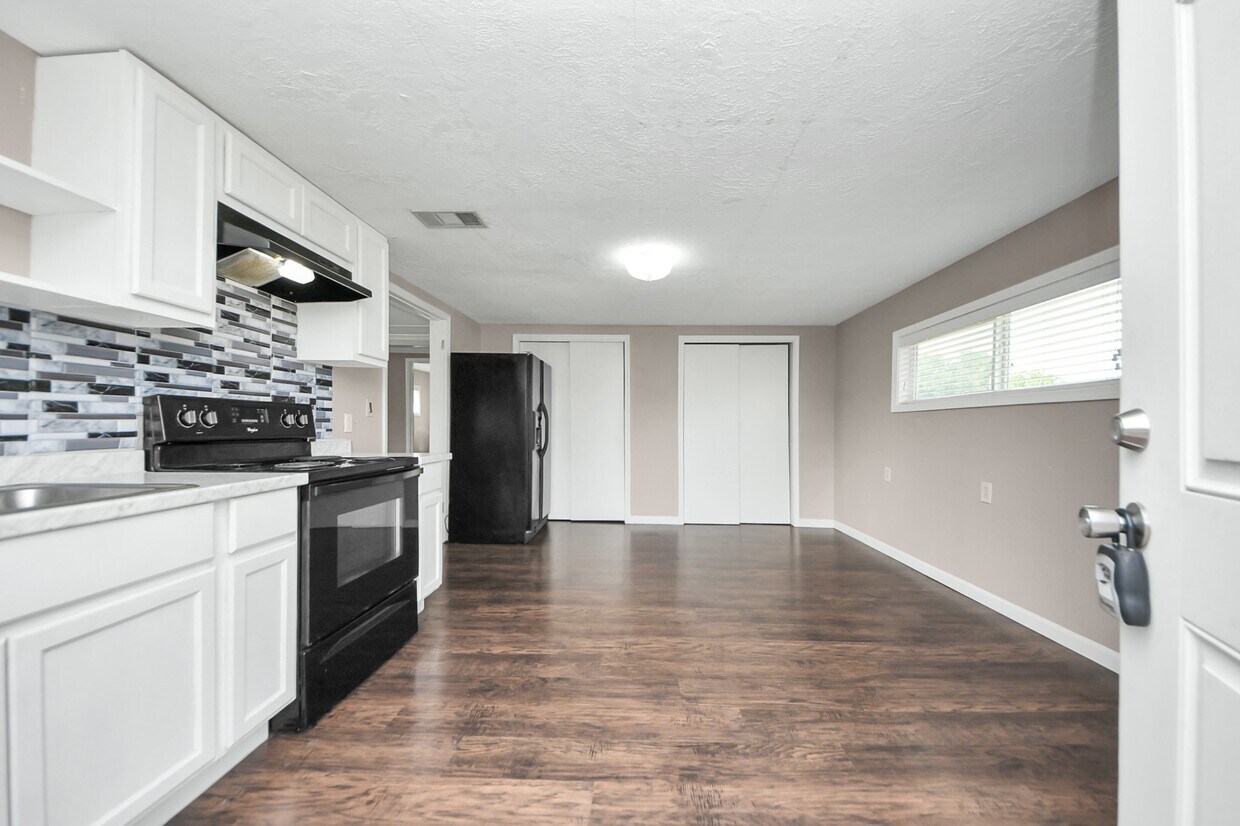 Foto principal - 5747 Turtle Creek Rd
