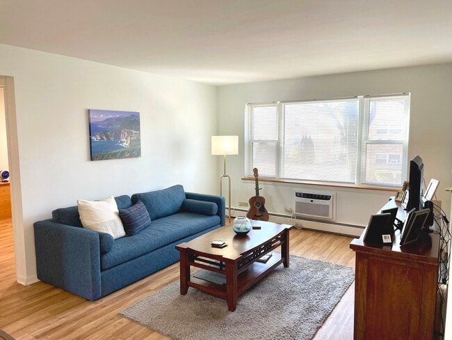 Building Photo - 1539 Park Ave