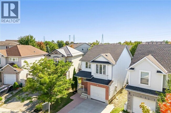 Building Photo - 525 Chablis Dr