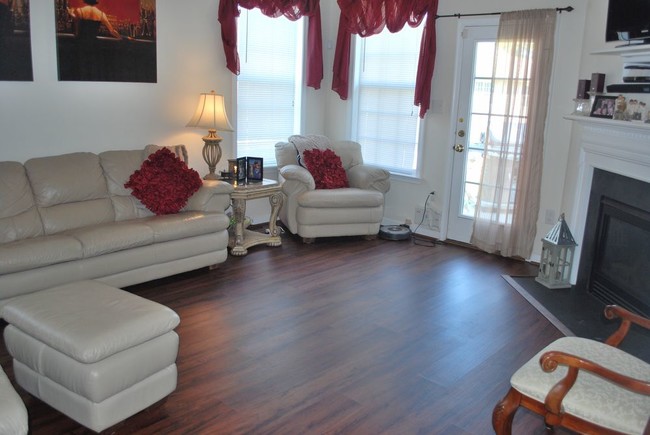 Building Photo - 8814 Providence Knoll Mews