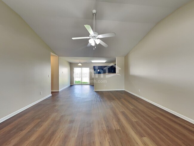 Foto del edificio - 117 Roseberry Cir