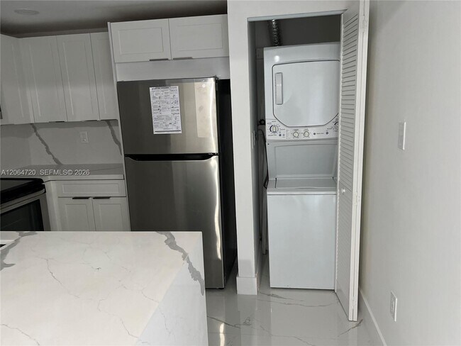 Foto del edificio - 9990 NW 9th Street Cir