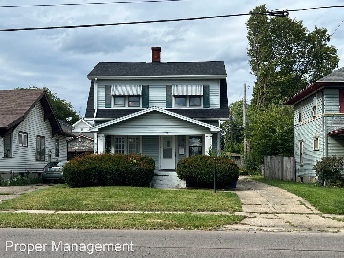 Primary Photo - 3 br, 1 bath House - 813 W Hillcrest Ave