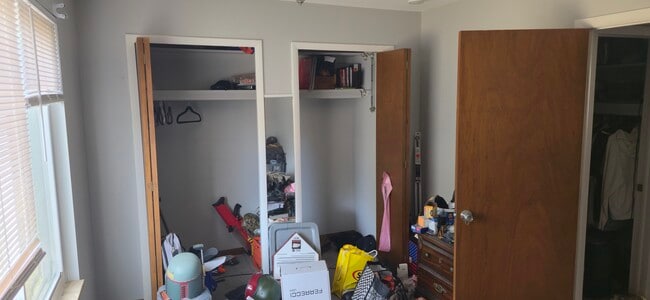 Building Photo - 33990 Edna St