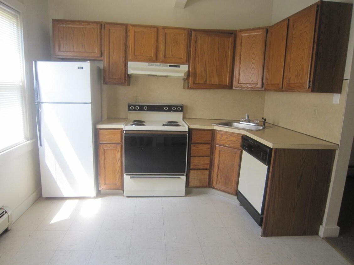 Primary Photo - 435 Orchard St