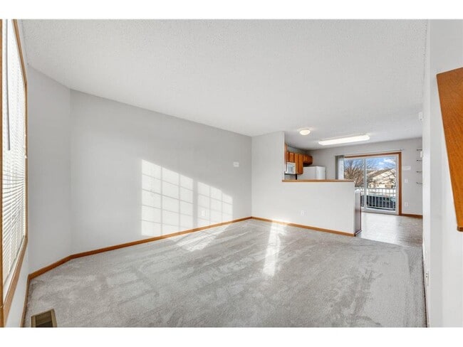 Living - 7354 147th Ln NW