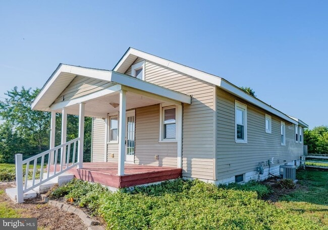 Building Photo - 162 Mill Rd