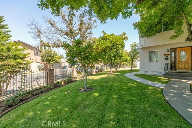 Foto del edificio - 6602 Charlesworth Ave