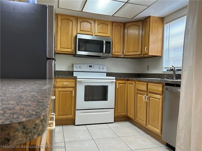 Foto del edificio - 603 Manor Cir