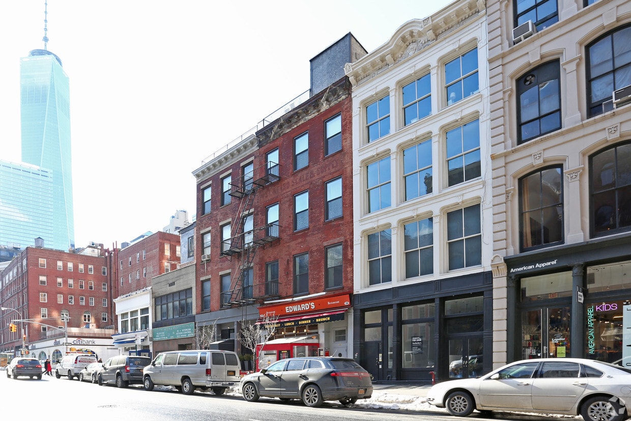 Building Photo - 136 W Broadway
