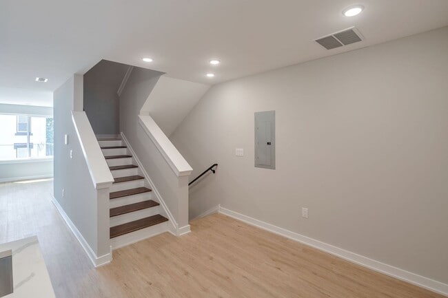 Building Photo - 1717 N 25th St